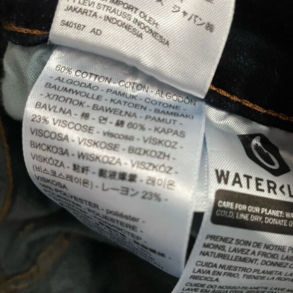 Levi's Classic Bootcut Jeans Dark Wash Size 6/ 28 - Picture 7 of 7